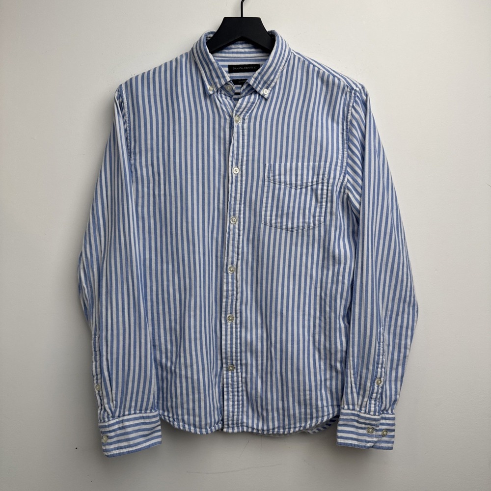 Banana Republic Untucked Button Up Shirt M Blue Striped Slim Fit Casual Mens